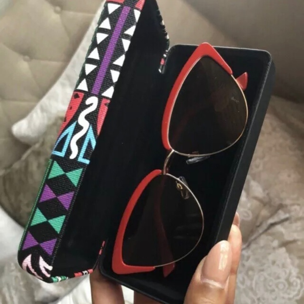 Red Hot Retro Woman’s Sunglasses w/case